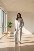 Load image into Gallery viewer, Bamboo Slouch Hem Top