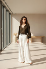 Load image into Gallery viewer, Chocolate Blouse