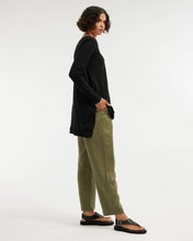 Load image into Gallery viewer, Andie Long Sleeve Tunic Top - Black: Black / M