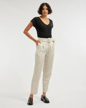 Load image into Gallery viewer, Sadie V Neck Tee - Black: Black / L