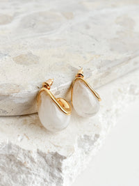 Vera acrylic Cloud Earring