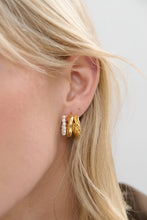 Load image into Gallery viewer, Trio Pearl Layered Earring