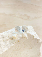 Load image into Gallery viewer, Silver Plate Clamshell Earrings