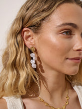 Load image into Gallery viewer, Emigo Pearl 18K Plate Earring