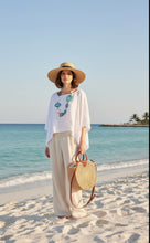 Load image into Gallery viewer, Turquoise wooden Necklace