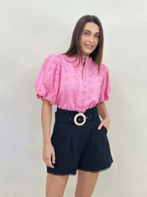 Load image into Gallery viewer, High Waisted short with Belt